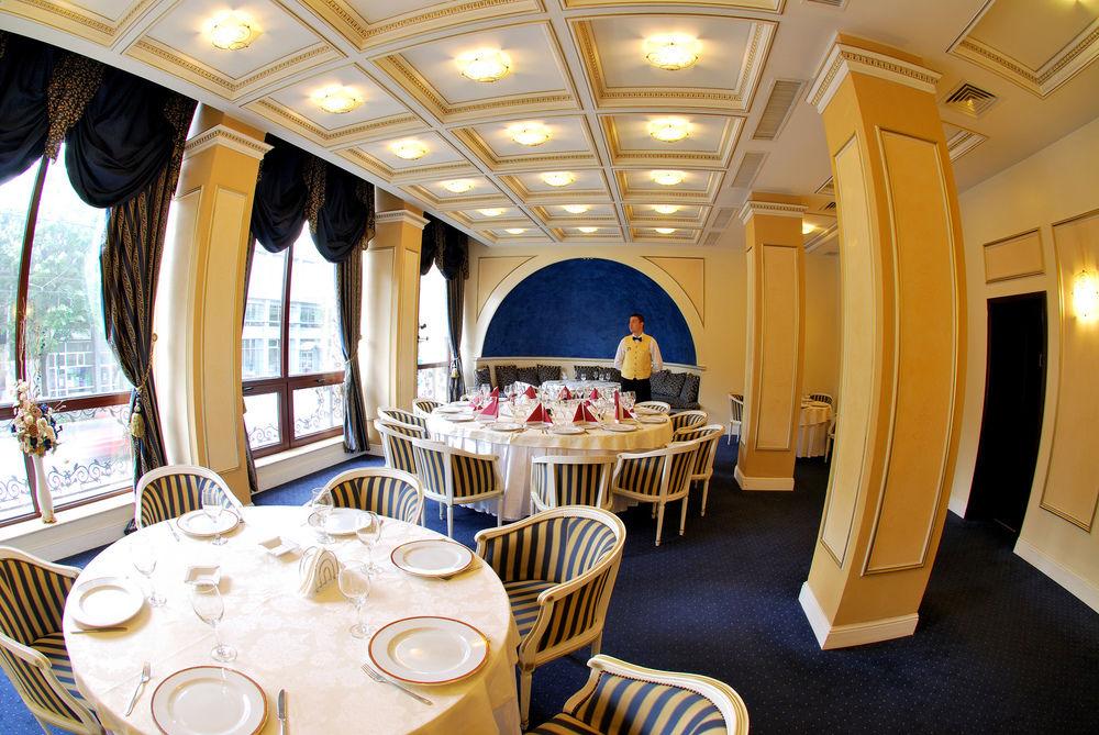 Hotel Astoria City Center Iasi Luaran gambar