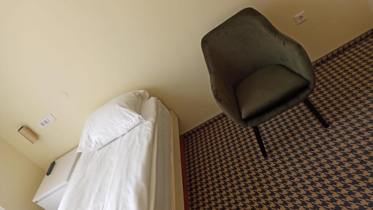 Hotel Astoria City Center Iasi Luaran gambar