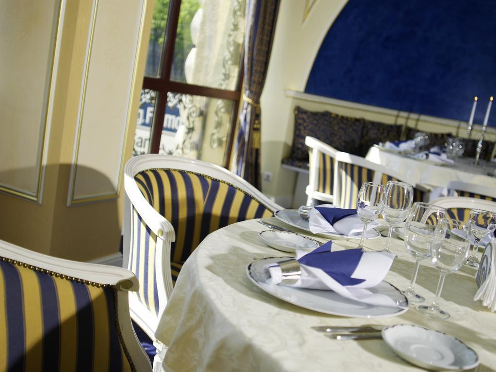 Hotel Astoria City Center Iasi Luaran gambar