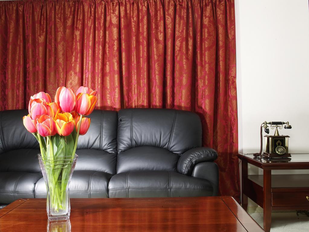 Hotel Astoria City Center Iasi Luaran gambar