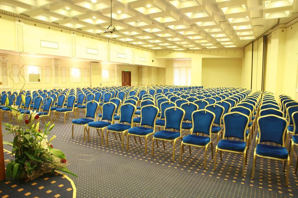Hotel Astoria City Center Iasi Luaran gambar