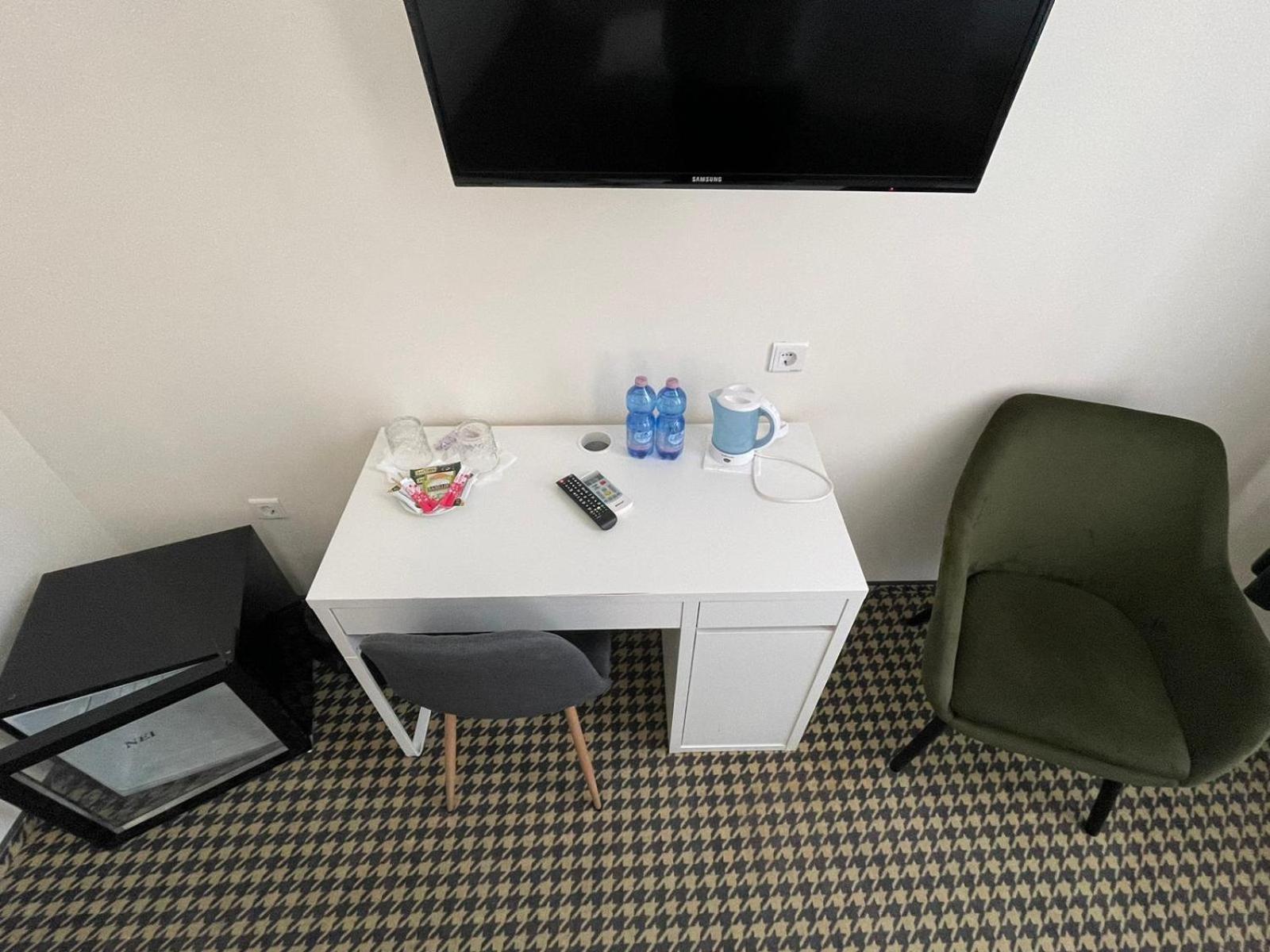 Hotel Astoria City Center Iasi Luaran gambar