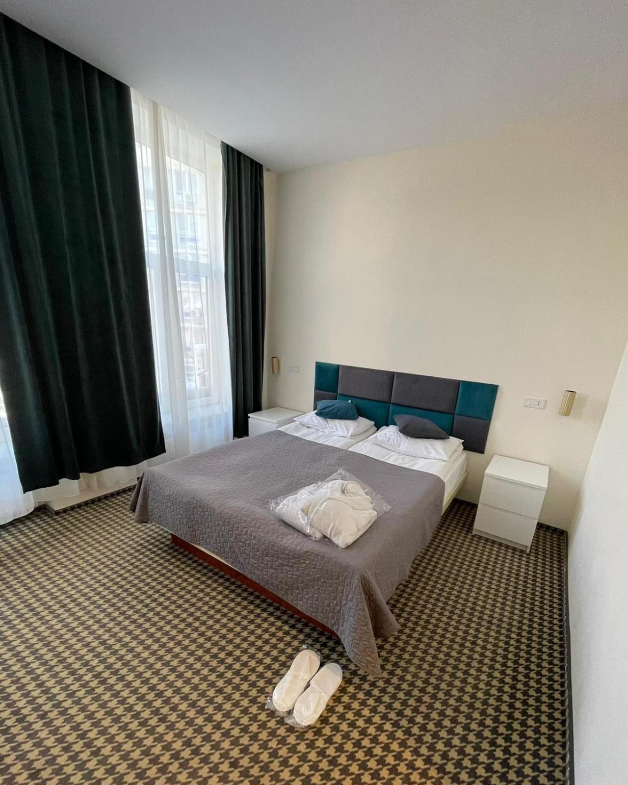 Hotel Astoria City Center Iasi Luaran gambar