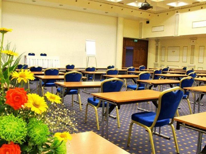 Hotel Astoria City Center Iasi Luaran gambar