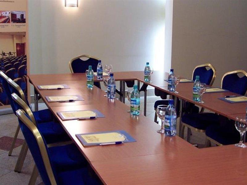 Hotel Astoria City Center Iasi Luaran gambar