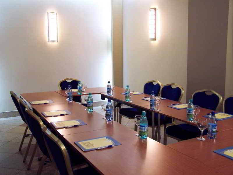 Hotel Astoria City Center Iasi Luaran gambar